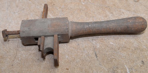 Antico raschietto per